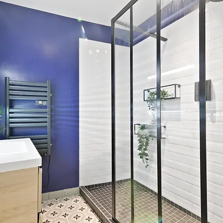 Luxurious 2 Bedroom Nation Free Netflix Apartment Paris