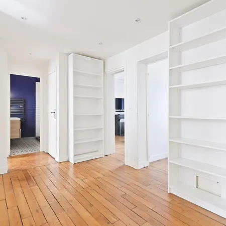 Luxurious 2 Bedroom Nation Free Netflix Apartment